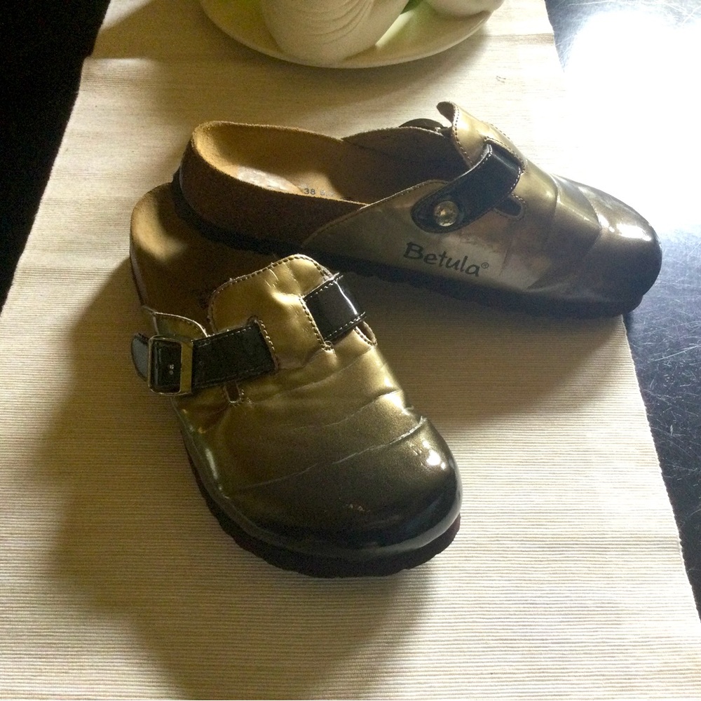 Gold ombre Birkenstocks SZ 7